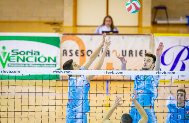 Rio Duero Voley vs Rotogal Boiro. MARIO TEJEDOR (45)
