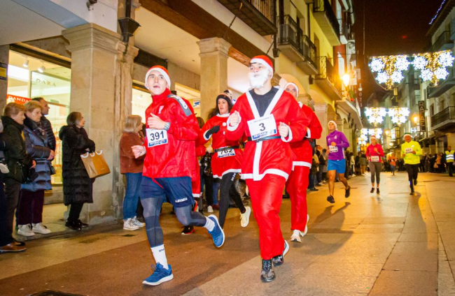 Participantes en la Carrera de Navidad de Soria. MARIO TEJEDOR (72)