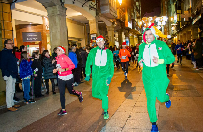 Participantes en la Carrera de Navidad de Soria. MARIO TEJEDOR (75)