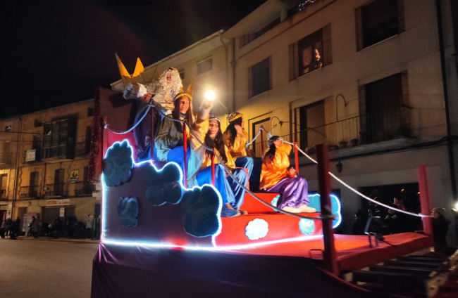 Cabalgata de Reyes Magos en San Esteban de Gormaz. ANA HERNANDO (3)