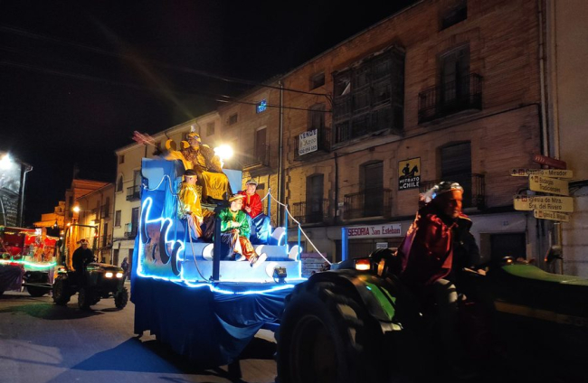 Cabalgata de Reyes Magos en San Esteban de Gormaz. ANA HERNANDO (6)