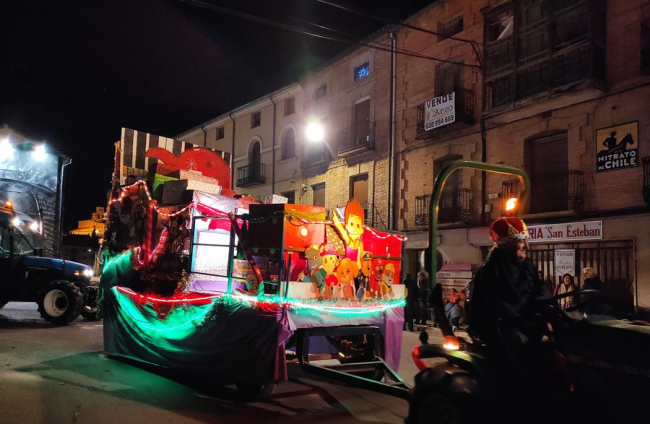 Cabalgata de Reyes Magos en San Esteban de Gormaz. ANA HERNANDO (7)