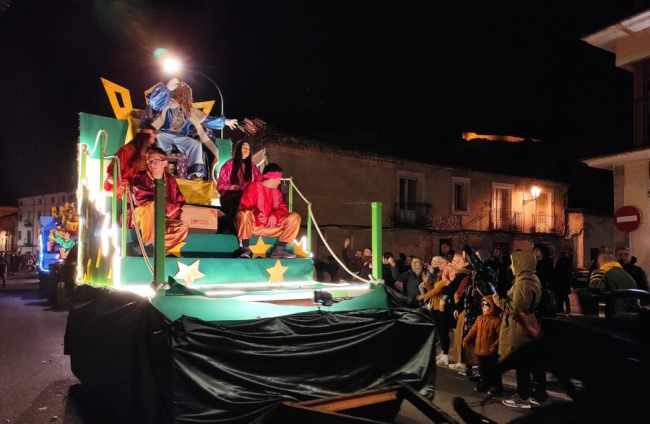 Cabalgata de Reyes Magos en San Esteban de Gormaz. ANA HERNANDO (8)