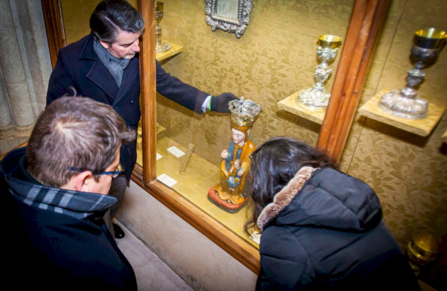 Entrega de las coronas a la Virgen de la Blanca. MARIO TEJEDOR (24)
