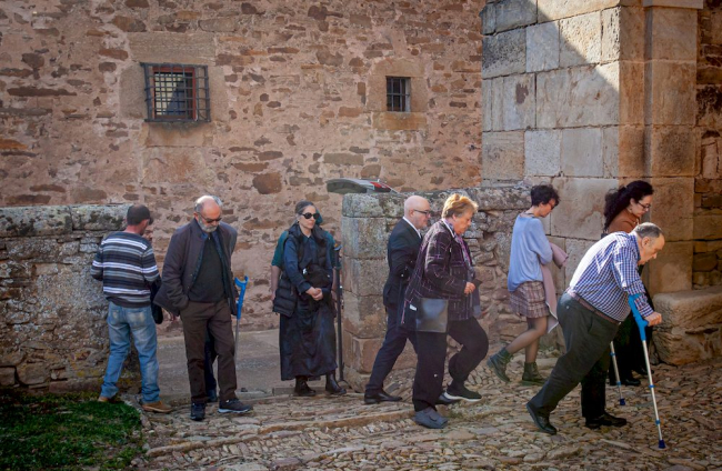 Funeral por Fernando Sánchez Dragó en Castilfrío (Soria). MARIO TEJEDOR