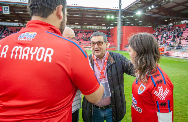 La afición respondió pero la permanencia no se pudo consumar. MARIO TEJEDOR