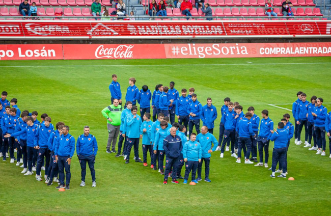La afición respondió pero la permanencia no se pudo consumar. MARIO TEJEDOR