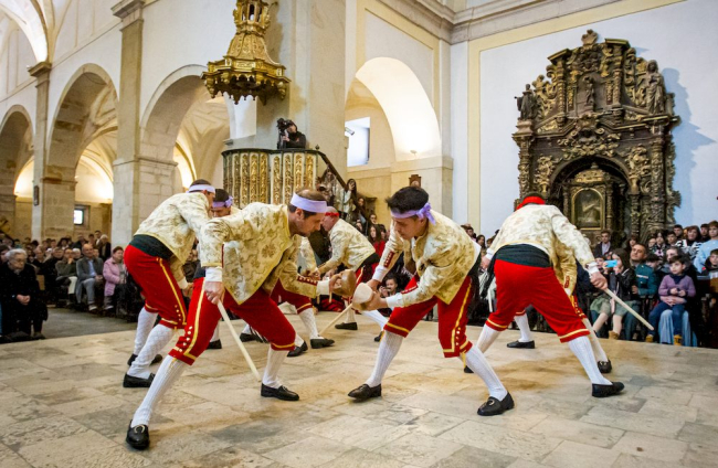 Danzas del paloteo en San Leonardo. MARIO TEJEDOR (32)