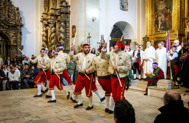 Danzas del paloteo en San Leonardo. MARIO TEJEDOR (29)