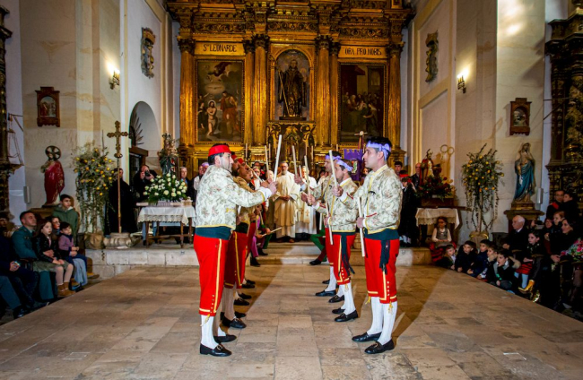 Danzas del paloteo en San Leonardo. MARIO TEJEDOR (14)