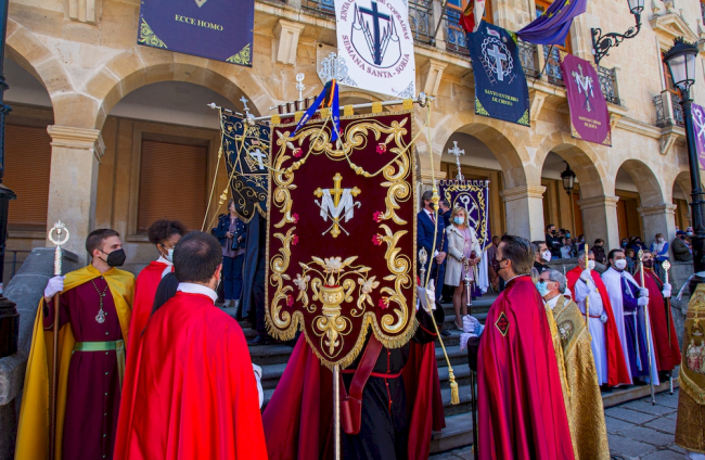 Procesión del Domingo de resurreción. Encuentro de la Virgen de la Alegría y Jesús Resucitado - MARIO TEJEDOR (42)