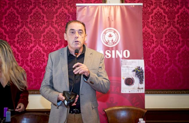 Concurso de vinos caseros en el Casino. MARIO TEJEDOR (27)