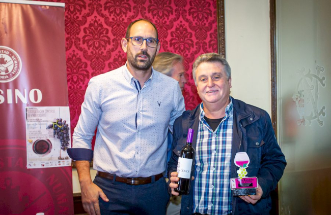 Concurso de vinos caseros en el Casino. MARIO TEJEDOR (35)