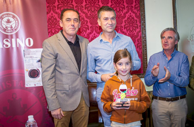 Concurso de vinos caseros en el Casino. MARIO TEJEDOR (44)