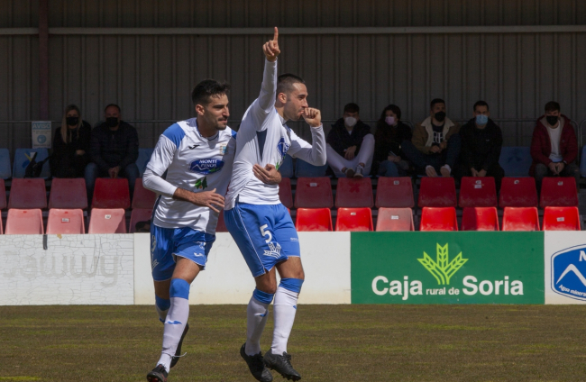 Derbi de tercera Numancia B vs Almazán - Mario Tejedor (36)
