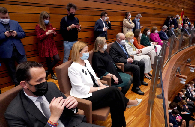 Tribuna de invitados en el acto de posesión de Alfonso Fernández Mañueco como presidente de la Junta de Castilla y León