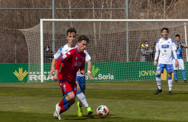 Derbi de tercera Numancia B vs Almazán - Mario Tejedor (27)