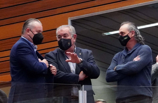 El presidente general de Asaja Donaciano Dujo; el secretario general de UPA Castilla y León, Aurelio González, y el coordinador general de UCCL Jesús González Palacín.