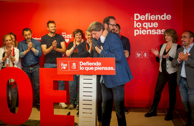 El PSOE vuelve a arrasar en la capital. MARIO TEJEDOR (15)