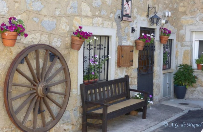«Fachada decorada». San Leonardo de Yagüe. Antonio García de Miguel