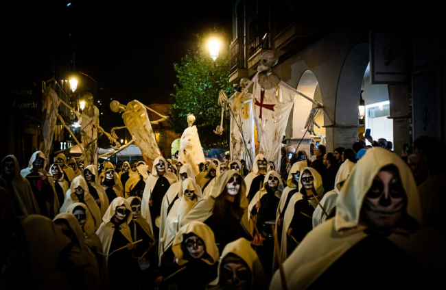 Desfile del Festival de las ánimas. MARIO TEJEDOR (19)