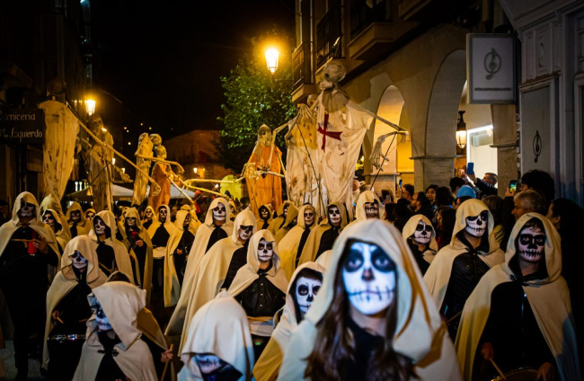 Desfile del Festival de las ánimas. MARIO TEJEDOR (20)
