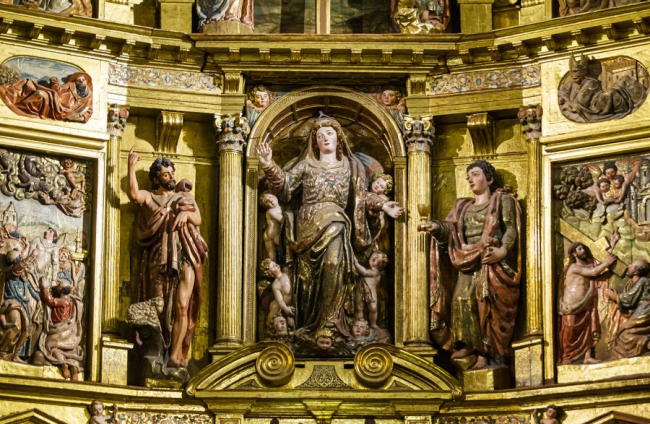 Interior de la Concatedral de San Pedro. MARIO TEJEDOR (2)