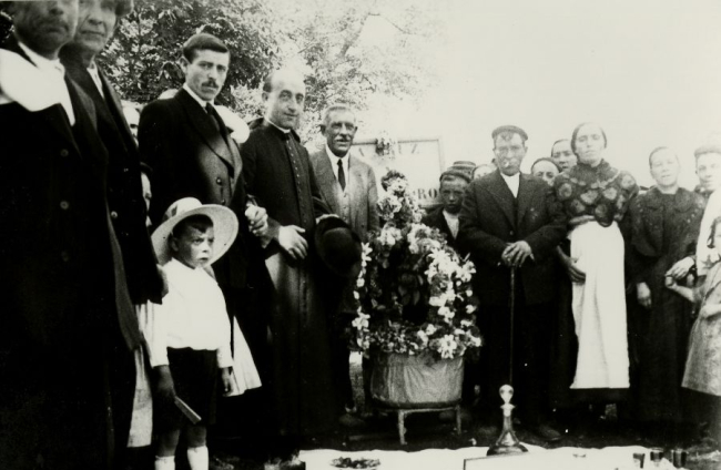 Domingo de Calderas. La Cruz y San Pedro en la Alameda de Cervantes. c1910. A. Carrascosa. AHPSo 2289