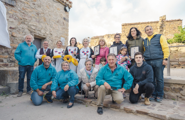 La fiesta de las móndidas ha cerrado la Semana Cultural de Sarnago.