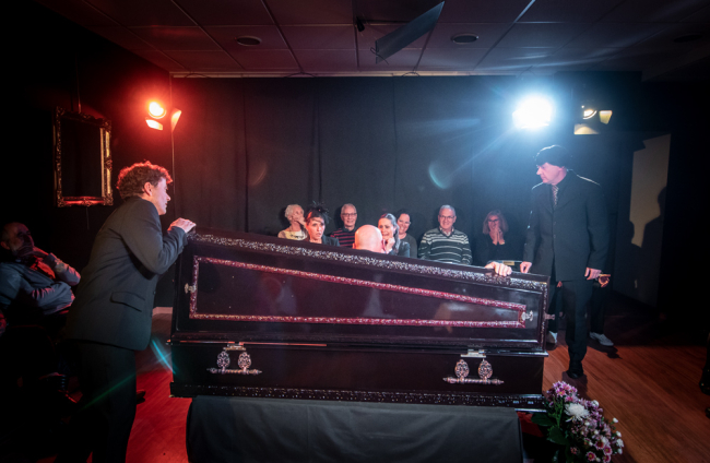 Espectáculo de Un funeral de muerte de La Bo-eme.