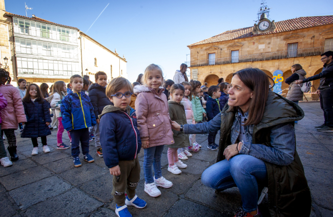 El día de los derechos de la infancia se celebra con una acción solidaria