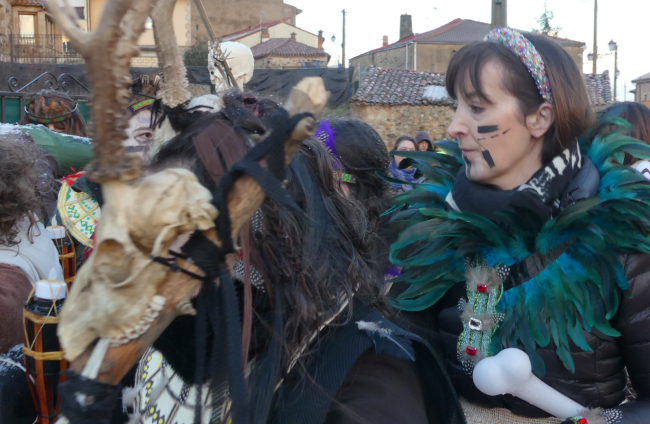 Fuentetoba celebró el carnaval recuperando a su Perico Paja.