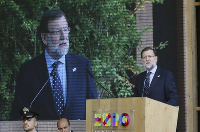 Rajoy, este lunes, durante la visita que ha hecho a la Expo de Milán, al celebrarse en esta muestra el Día de España.-Foto: ALBERTO MARTÍN
