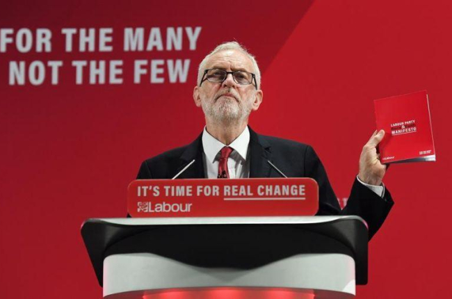El líder del Partido Laborista, Jeremy Corbyn, durante un mitin en Londres este martes-EFE