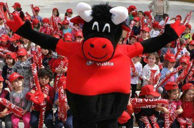 El toro Tei-Tei, la mascota oficial de la Vuelta a España 2015.-Foto: LA VUELTA 2015