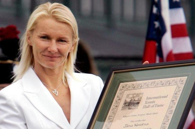 Jana Novotna, al figurar en el Salón de la Fama del Tenis, en el 2005.-AFP / BRIAN SNYDER