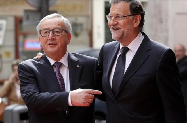 Jean Claude Juncker y Mariano Rajoy, en Madrid en octubre del 2015.-
