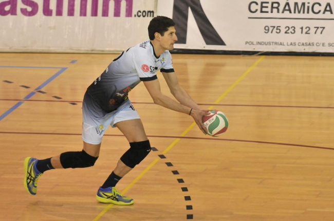Alberto Salas dela las canchas después de dos décadas en la primera línea del voleibol. HDS