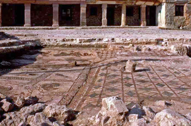 El mosaico salió a la luz en una excavaciones en la década de los años 80.-HDS