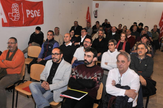 Asistentes a la jornada que celebró ayer el PSOE en Muriel de la Fuente-V.G.