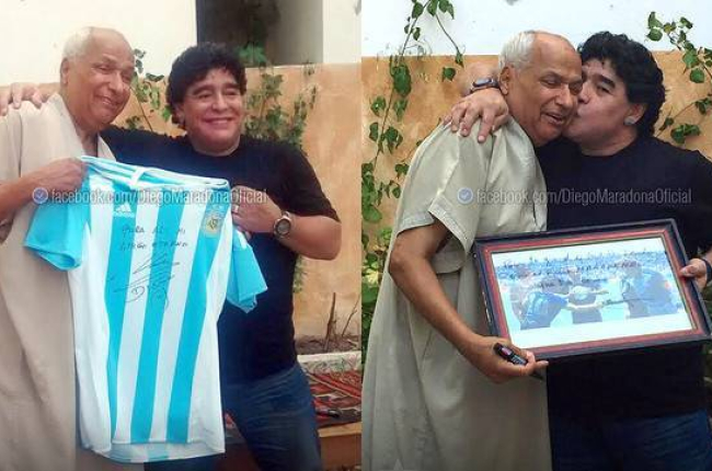 Diego Armando Maradona y Ben Nasser, en Túnez, durante la visita del exfutbolista al árbitro que no vio 'la mano de Dios'.-Foto: FACEBOOK