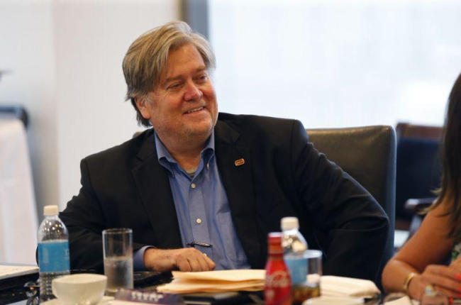 Stephen Bannon, nuevo hombre fuerte de la campaña de Trump.-Gerald Herbert / AP