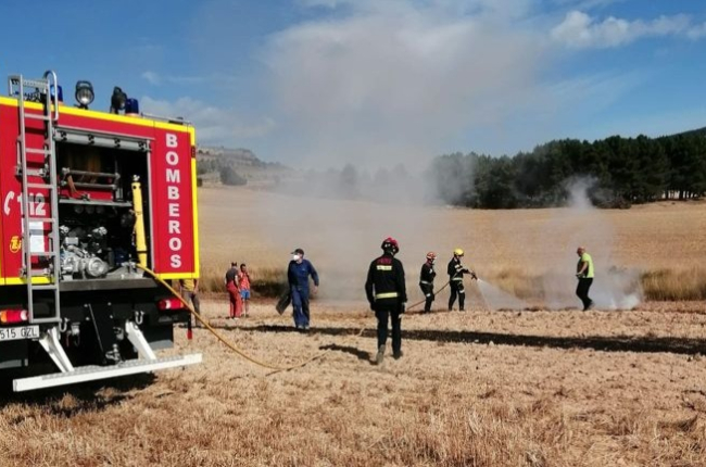 Imagen del incendio ocurrido en Fuentetoba.-HDS