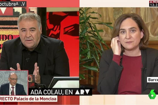 Antonio García Ferreras entrevista a Ada Colau en el especial informativo de La Sexta sobre la jornada el 1-O.-PERIODICO