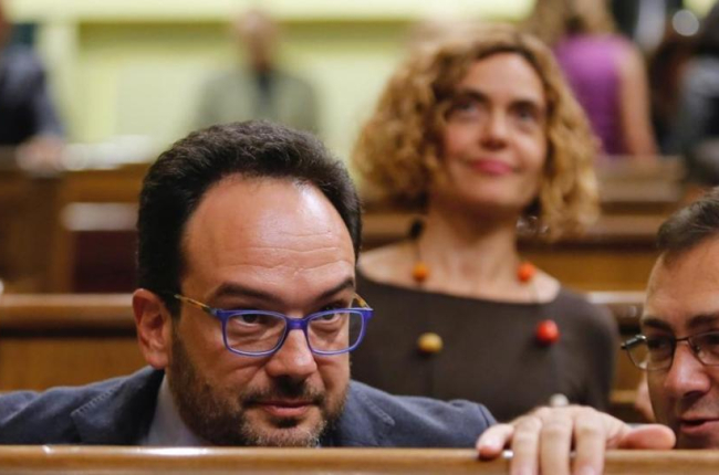 El portavoz parlamentario del PSOE, Antonio Hernando, en el Congreso de los Diputados.-JUAN MANUEL PRATS