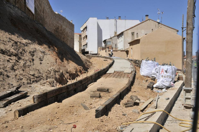 Obras del paseo peatonal de la muralla-V.G.