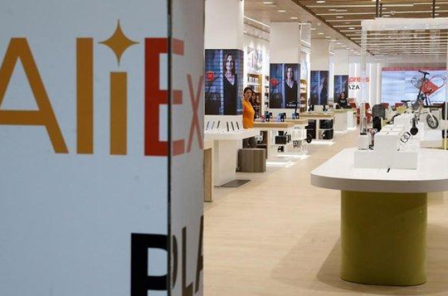 AliExpress abre en España su primera tienda física en Europa.-EFE / JUAN CARLOS HIDALGO