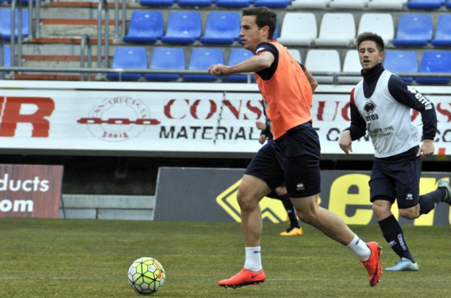 Íñigo Pérez podría regresar al once este fin de semana ante el Bilbao Athletic.-Valentín Guisande