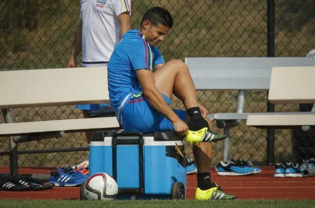 James Rodríguez, durante un entrenamiento con la selección de Colombia, el pasado septiembre.-EFE / EDUARDO MUÑOZ ÁLVAREZ