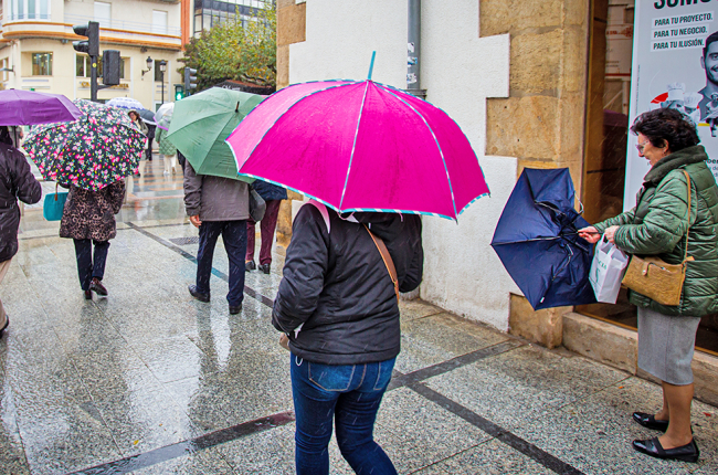 Día lluvioso en la capital. MARIO TEJEDOR